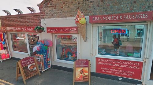SandyHillsSnackBarSeaPalling-s.jpg