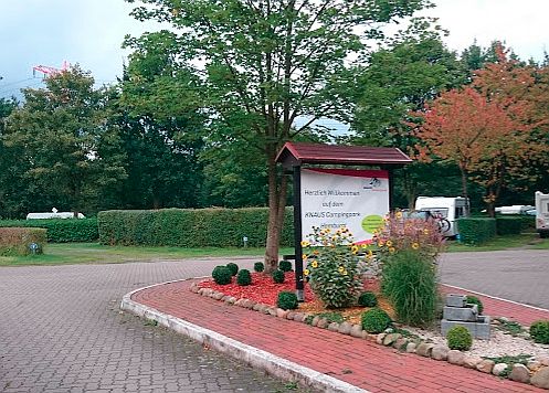 KNAUSCampingparkHamburgEntrance.jpg
