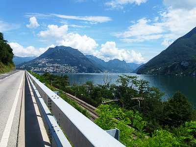 P1040317_400.jpg